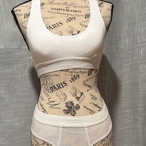 Classic White Sports Bra set in white